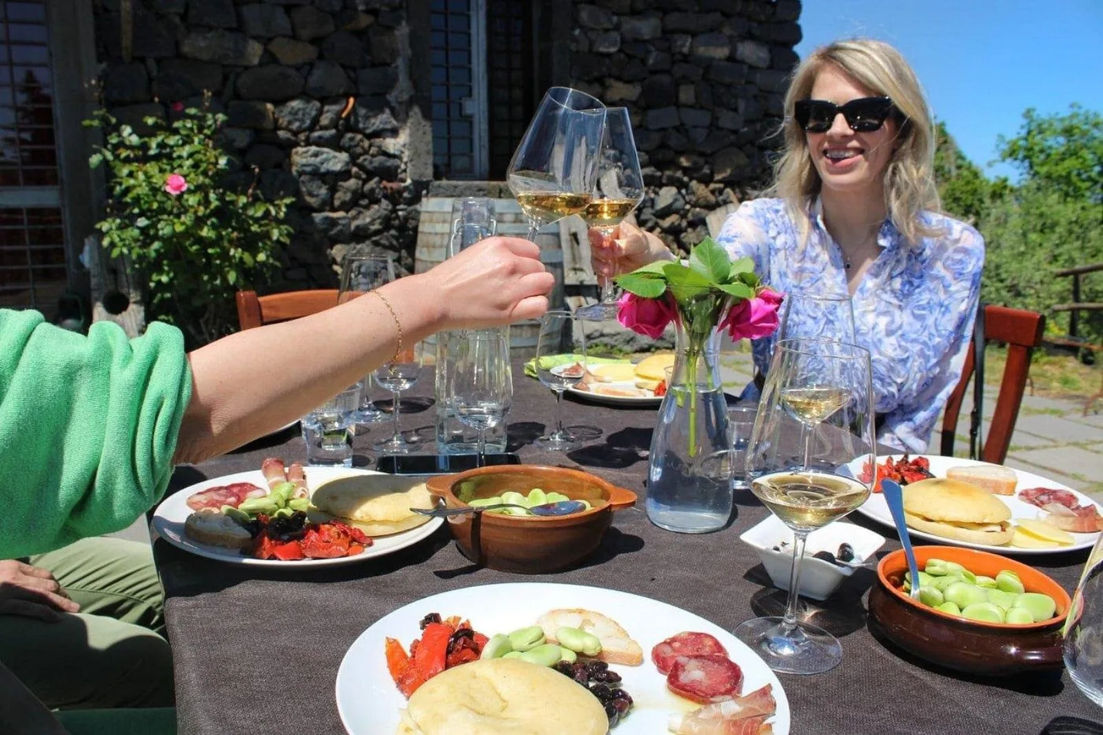 Private and Guided 3 Etna Wineries with Food & Wine